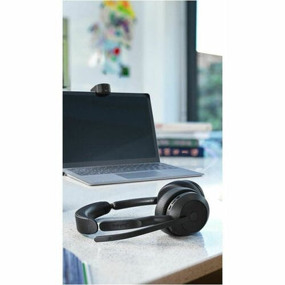 Evolve2 55 UC Stereo USB-C w stand