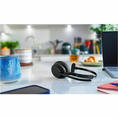 Evolve2 55 UC Stereo USB-C w stand