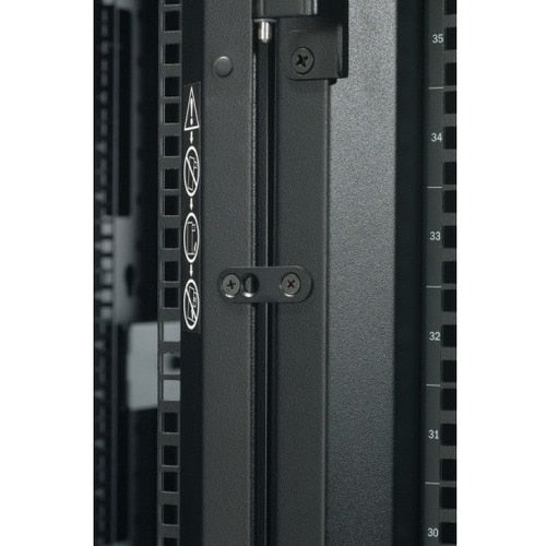 NetShelter SX 45U 600mm Widex1070mm Deep