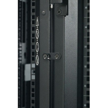 NetShelter SX 45U 600mm Widex1070mm Deep