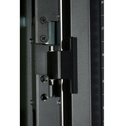 NetShelter SX 45U 600mm Widex1070mm Deep