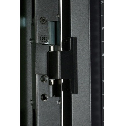NetShelter SX 45U 600mm Widex1070mm Deep