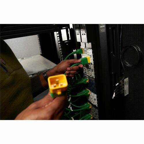 NetShelter Rack PDU Advanced Metered 3PH