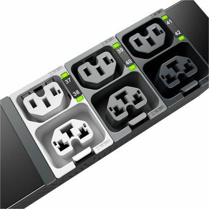 NetShelter Rack PDU Advanced Metered 3PH
