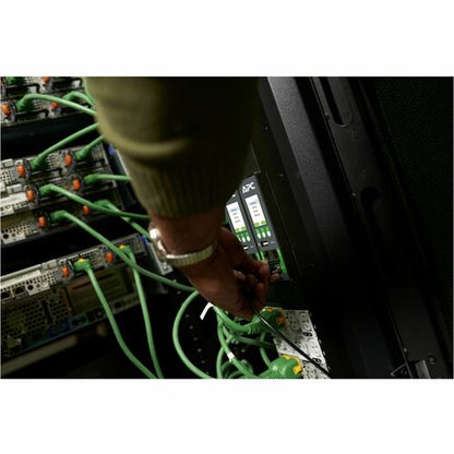 NetShelter Rack PDU Advanced Metered 3PH
