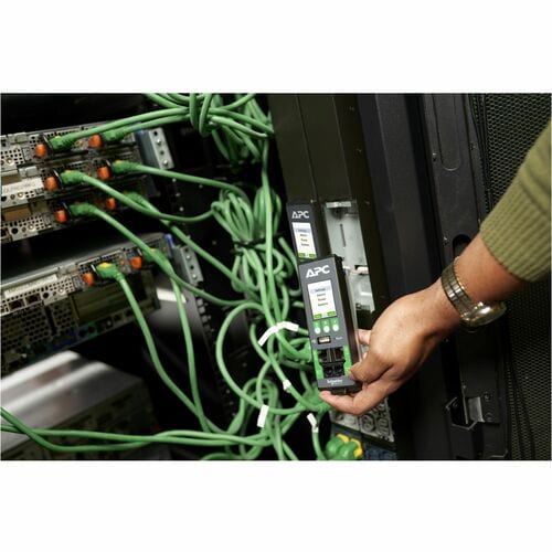 NetShelter Rack PDU Advanced Metered 3PH